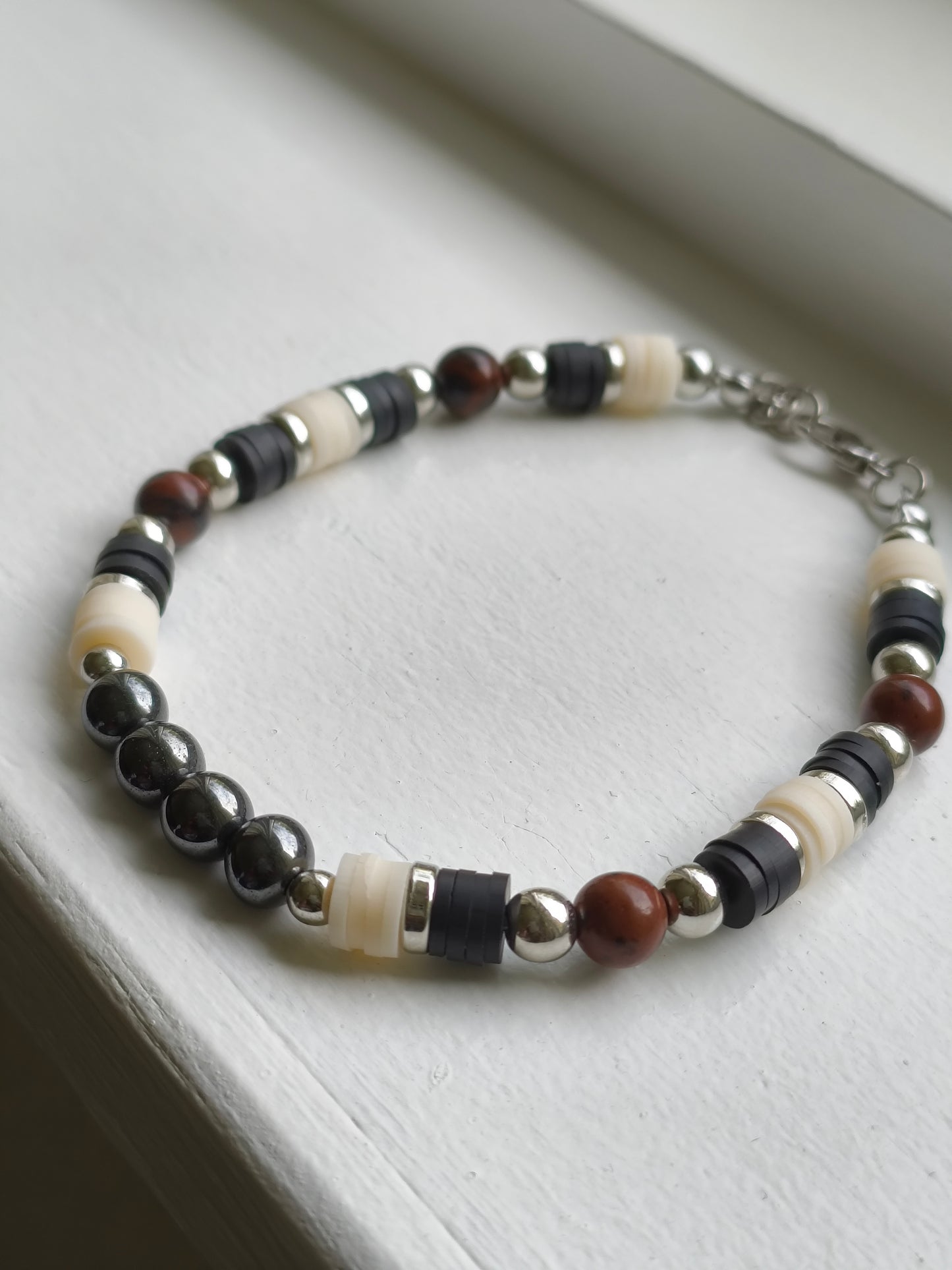 Luxe Eclipse - Golden Swan Stone & Hematite Bracelet