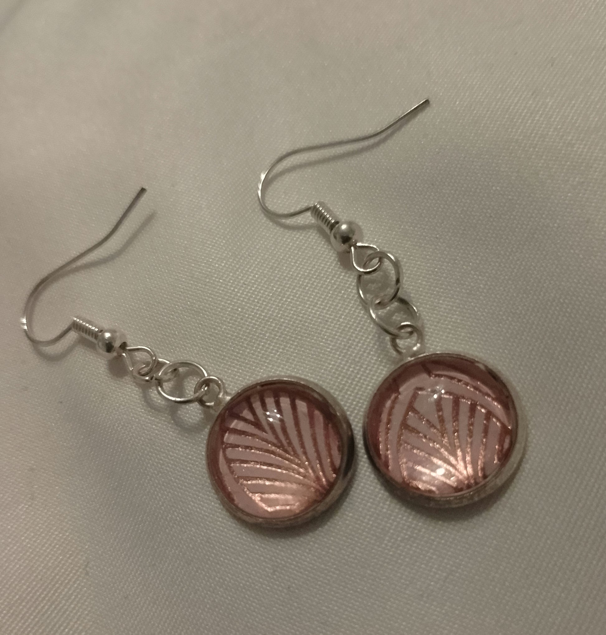 Pink leaf earrings  image 0